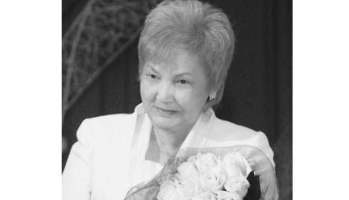 Qazaq ádebıeti qara jamyldy: Farıza Ońǵarsynova dúnıe saldy