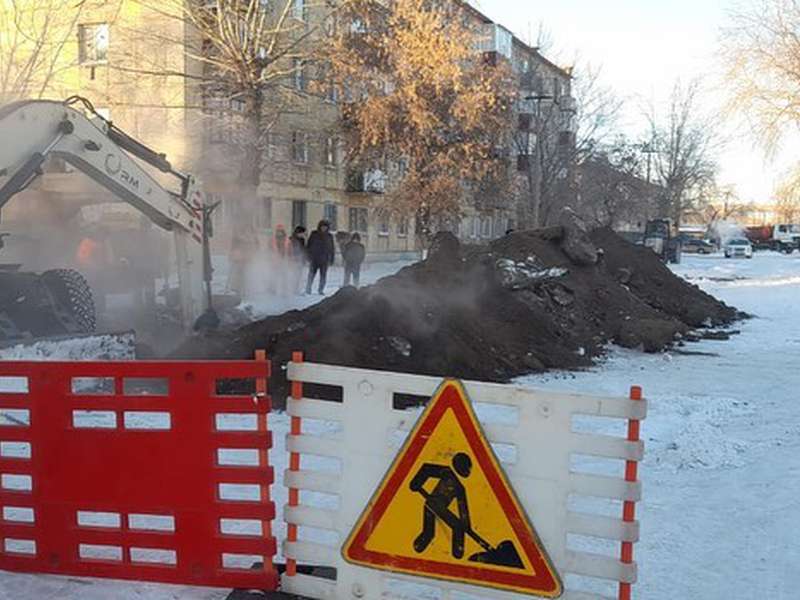 Rýdnyıda qubyr jarylyp, birneshe ǵımarat jylýsyz qaldy