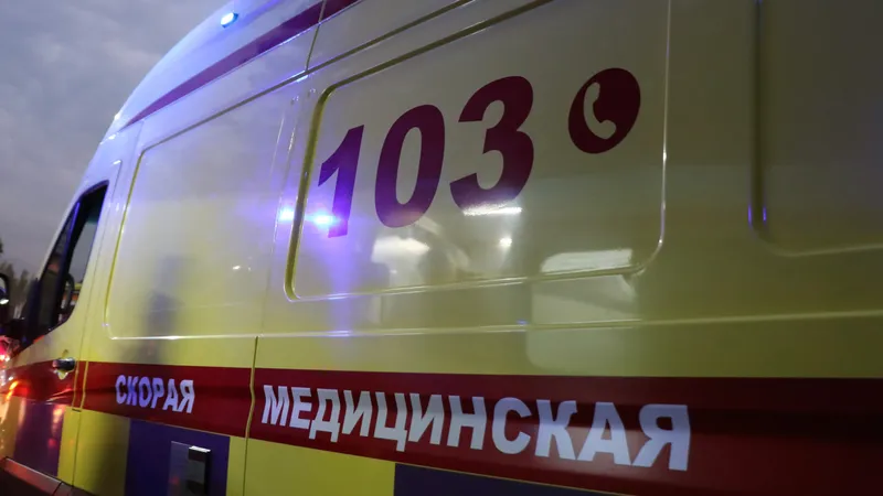 Jeńil kólik pen júk poıyzy soqtyǵysyp, 5 adam jaraqat alǵan