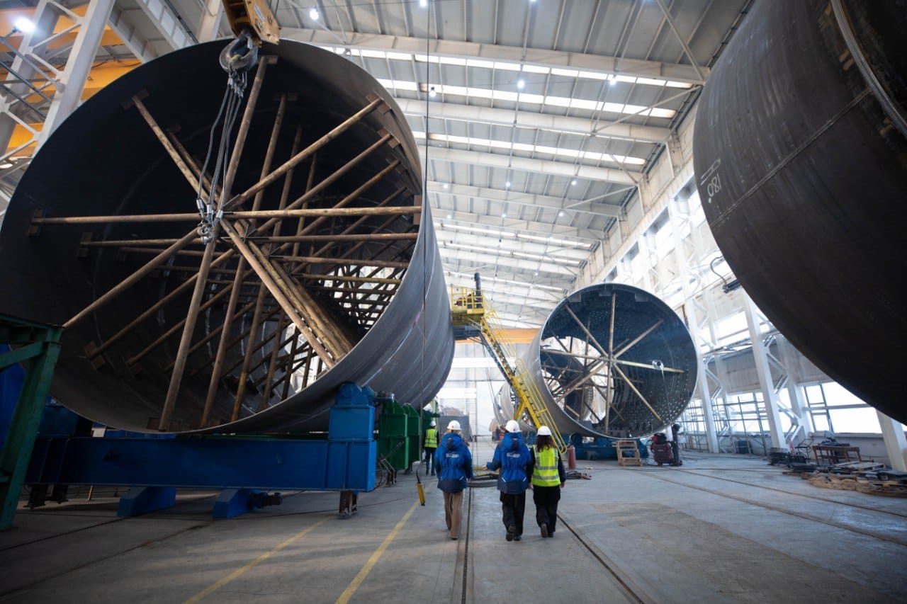 Atyraý oblysynda polıetılen zaýytynyń qurylysy júrip jatyr