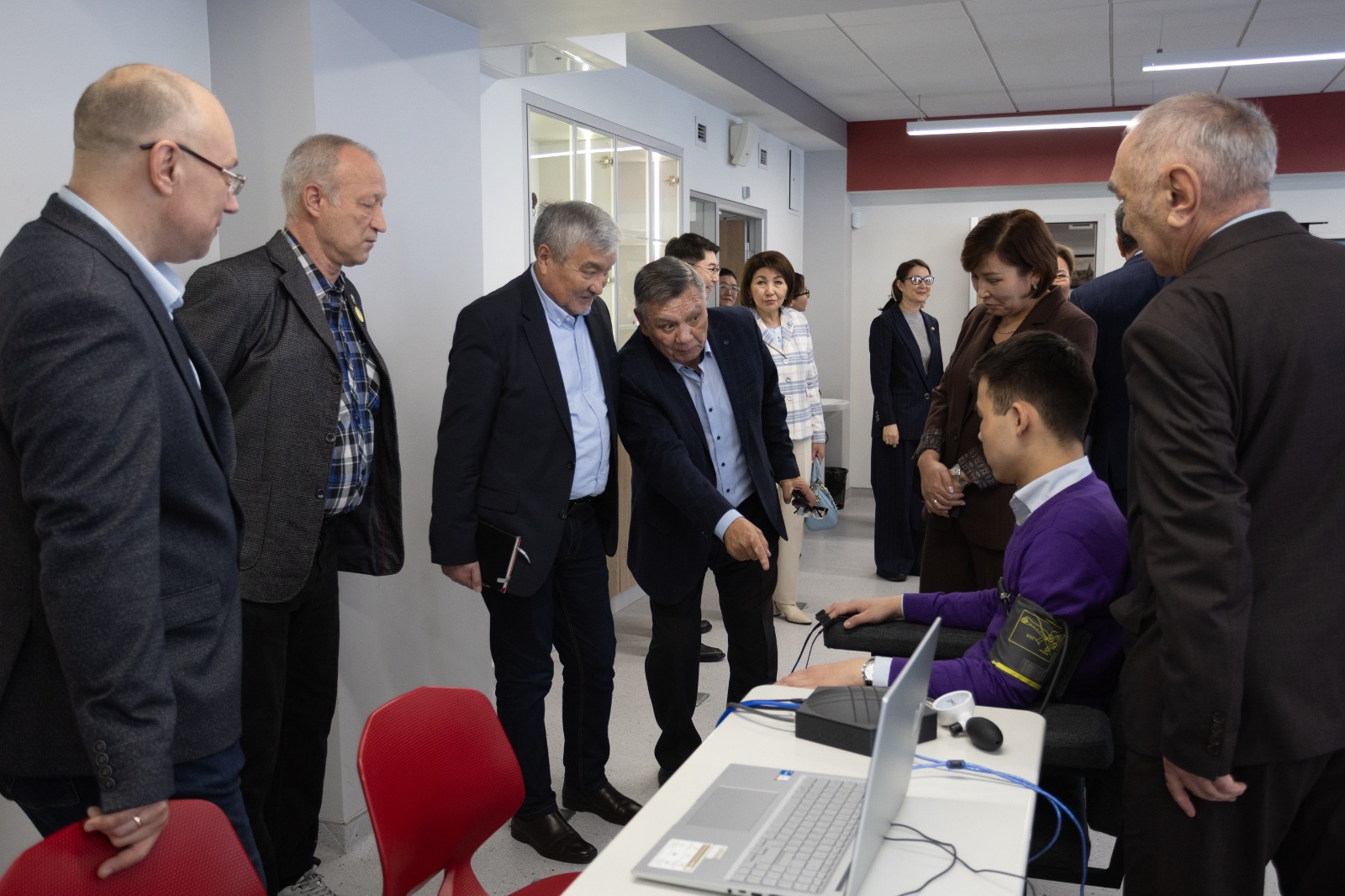 Almatyda quqyqtyq memleketti nyǵaıtýdaǵy konstıtýsııalyq reformalar taldandy