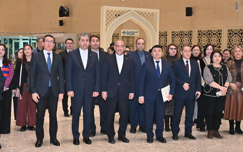 Iran derekkózindegi qundy qoljazba