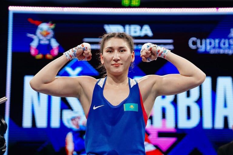 Aıda Ábikeeva áıelder arasyndaǵy 2025 jyldyń úzdik boksshysy atandy