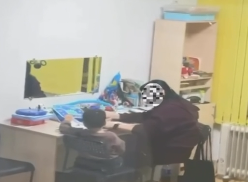 Qaraǵandy polısııasy balany uryp oqytqan logopedke qatysty tekseris bastady