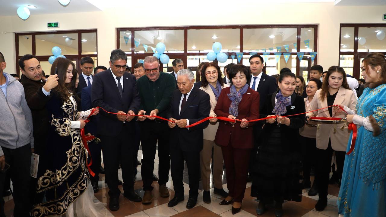 Túrkistanda jumysshy mamandyqtar mártebesin arttyrýǵa qatysty usynystar aıtyldy