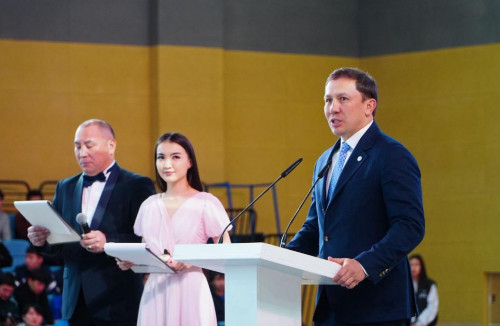 Gennadıı Golovkın Kókshetaýdaǵy sport kesheniniń ashylý rásimine qatysty
