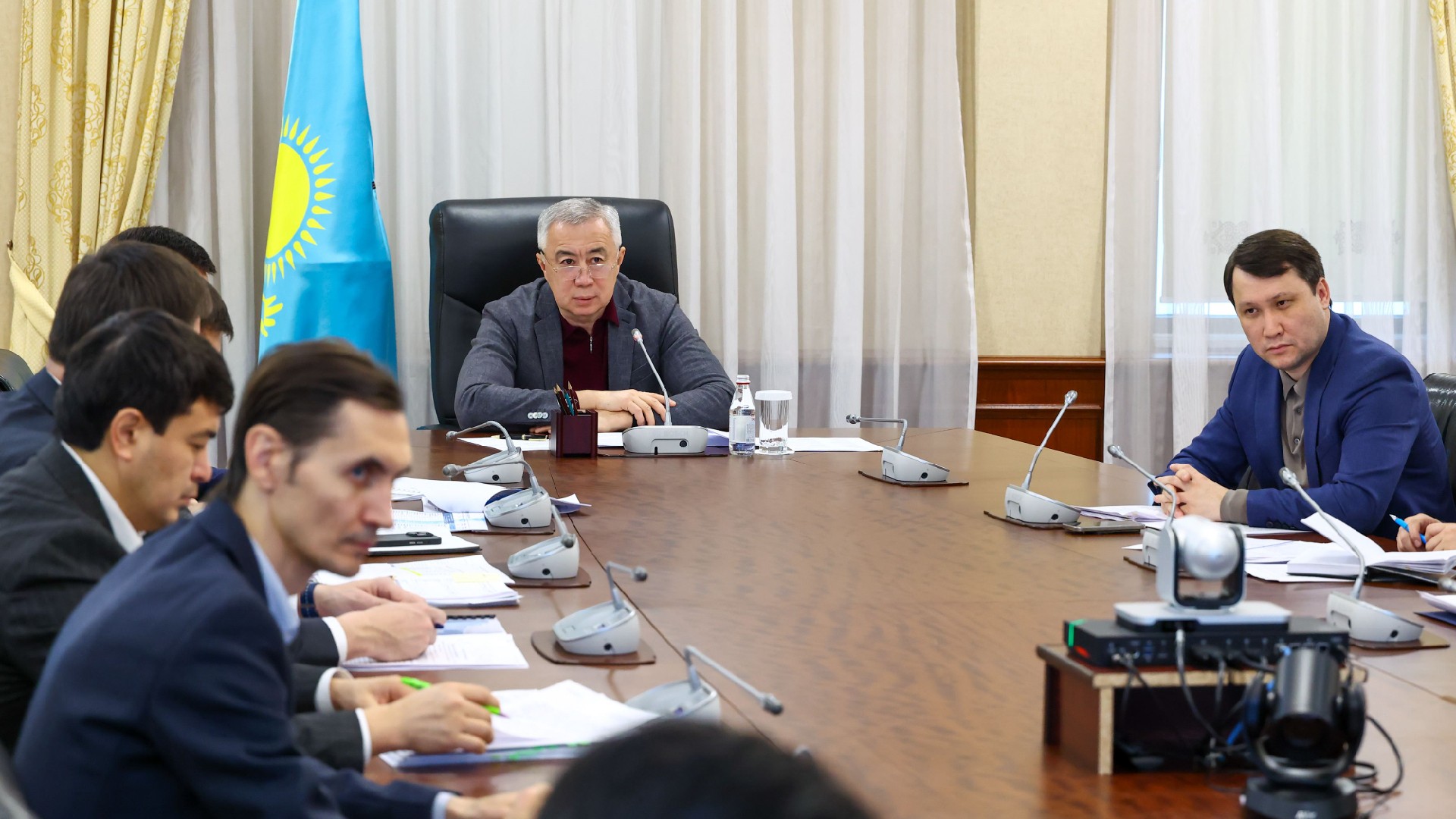 Áleýmettik mańyzy bar taýarlar – basty nazarda