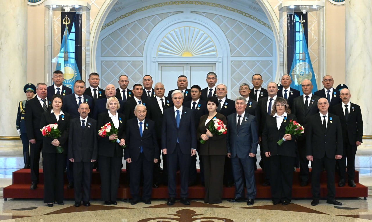 Prezıdent bir top energetıkti memlekettik nagradalarmen marapattady