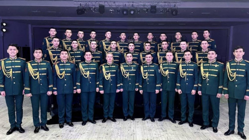 Ulttyq ulannyń áskerı qyzmetshisi ánimen áleýmettik jelini tánti etti