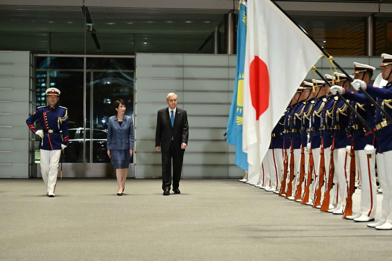 Japonııa Premer-mınıstriniń ofısinde Qasym-Jomart Toqaevty qarsy alý rásimi ótti