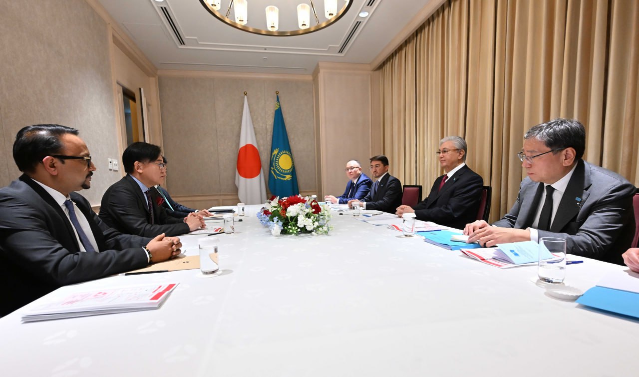 Qasym-Jomart Toqaev Rakuten Group kompanııasynyń basshysy Hıroshı Mıkıtanıdi qabyldady