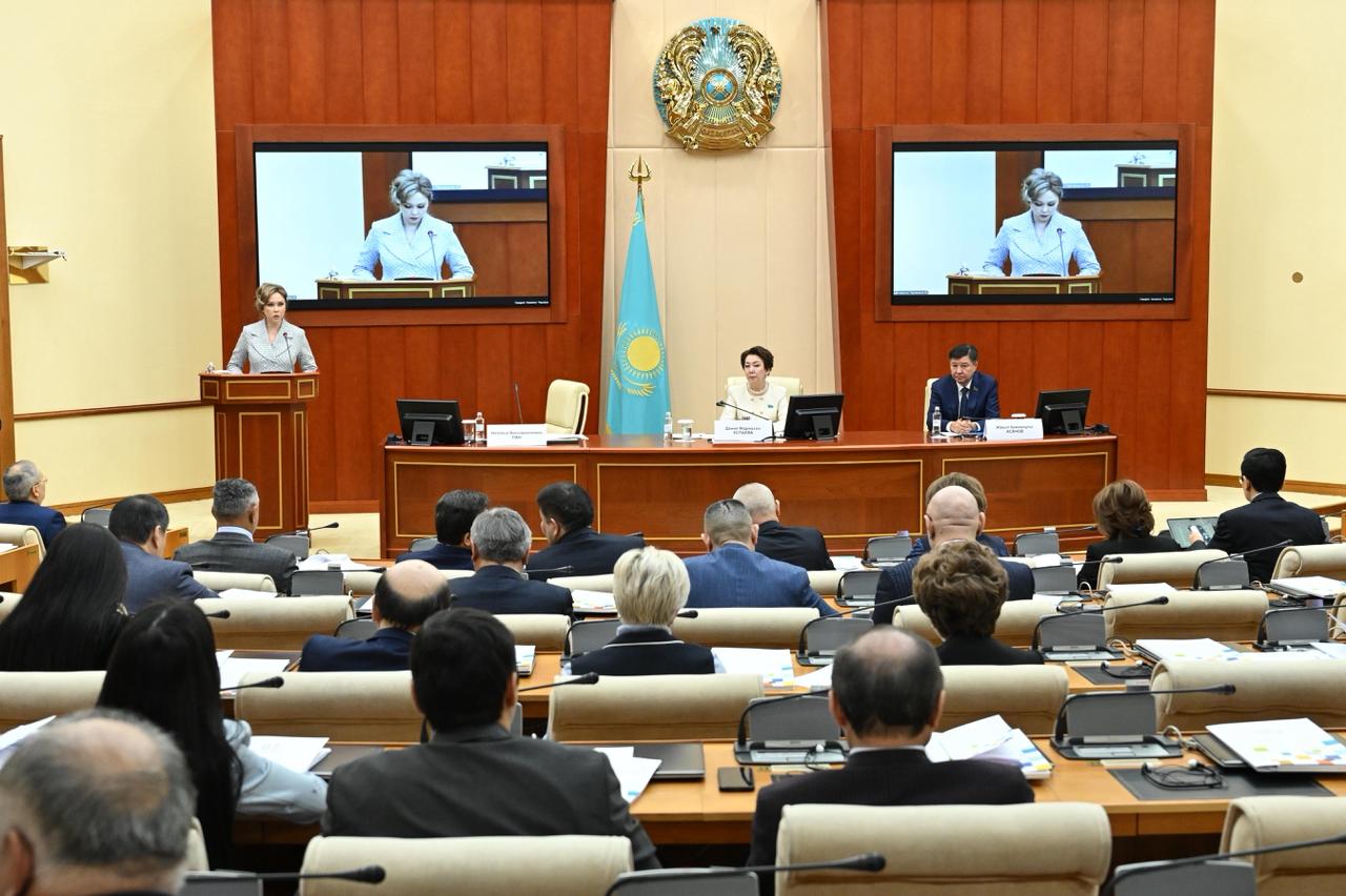 Parlamentarızm ınstıtýtynyń 5 jyldyǵyna arnalǵan forým