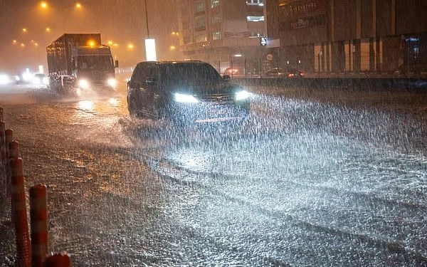 Birikken Arab Ámirlikterin sý basty, qaza tapqandar bar