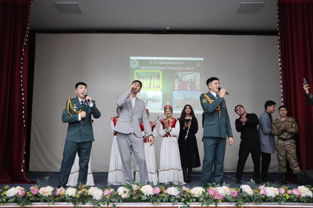 Ulttyq ulandaǵy ulyqtaý keshi: Astanalyq sarbazdar úılerine qaıtady