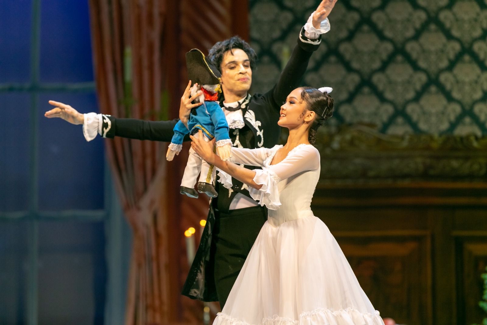 «Astana Balet» teatry jańa jyl qarsańynda qandaı qoıylymdar usynady?