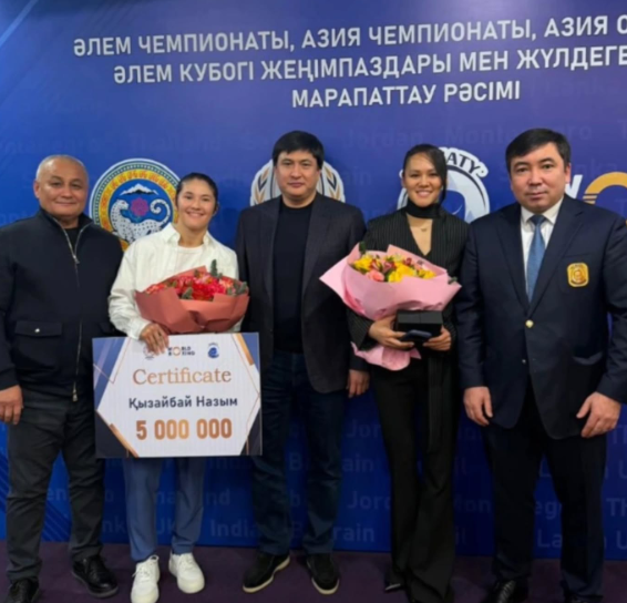 Alýa Balqybekova men Nazym Qyzaıbaıǵa qundy syılyqtar tabys etildi