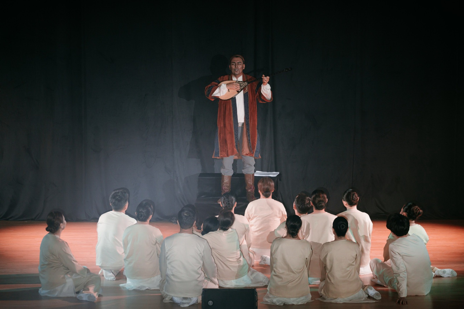 Memlekettik tilge basymdyq bergen kompanııa