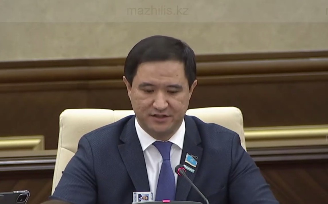 Depýtat: Shaǵyn jáne shalǵaı aýdandar qoldaýsyz qalyp otyr