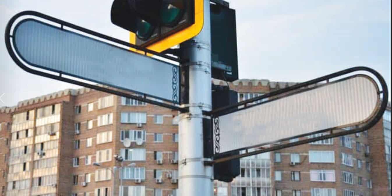 Atyraý kóshelerine maıdangerler men polıseılerdiń esimi berildi