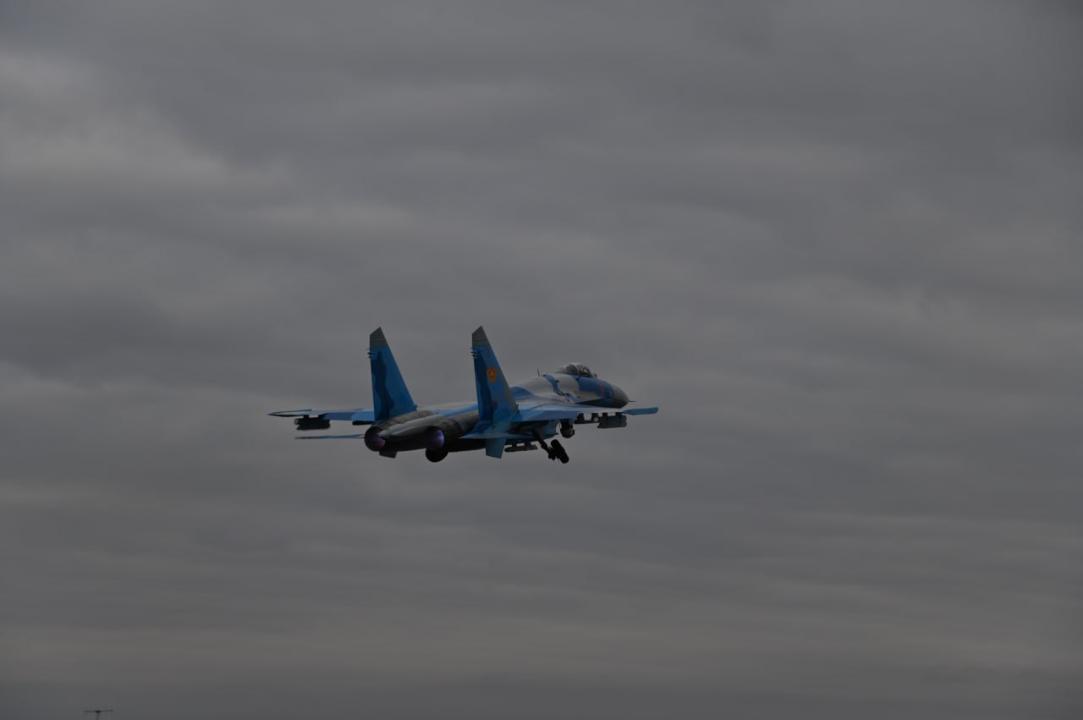 Baýyrjan Momyshulynyń mereıtoıyna arnalǵan ushý oqý-jattyǵýlary ótti