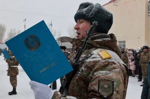Ulttyq ulanda Baýyrjan esimdi 249 áskerı qyzmetshi bar