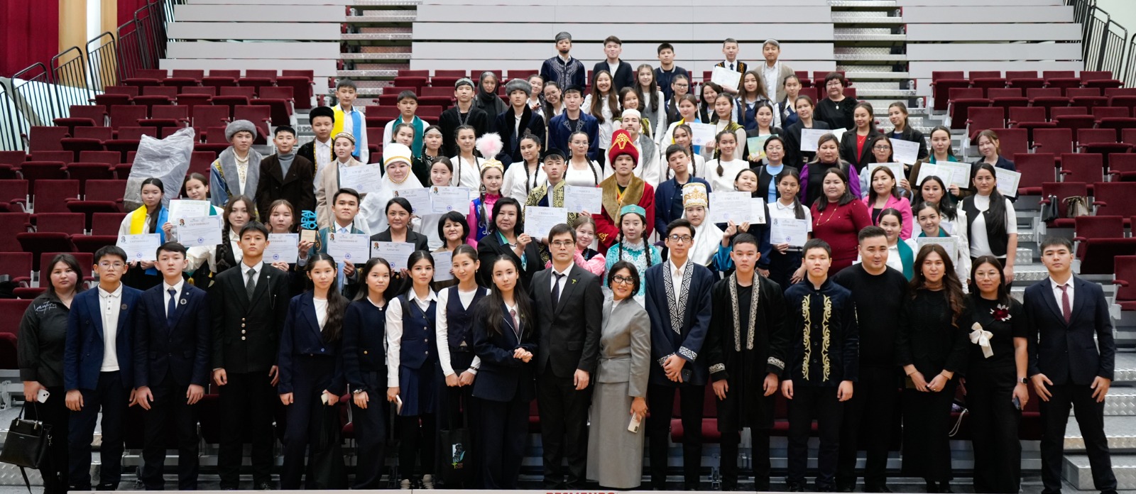 Abaı jáne jas urpaq