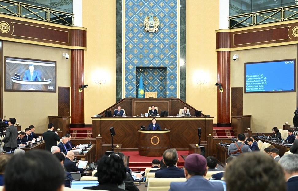 Bıznesti qoldaý sharalarynda kemshin tustar kóp