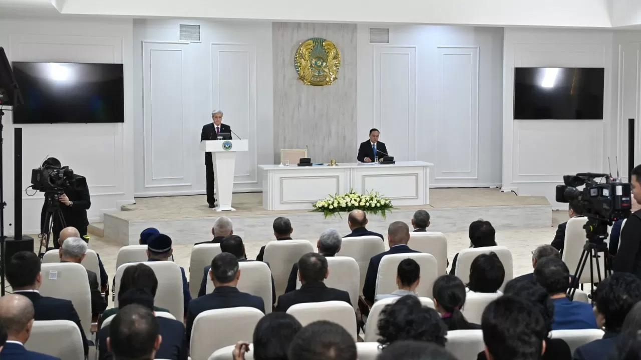 Prezıdent: Bıyl 70 mıllıard dollardan asatyn kommersııalyq kelisimderge qol qoıyldy