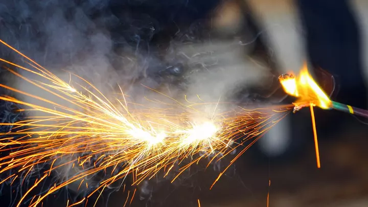 Jańa jyl túni qandaı áreketter úshin aıyppul salynady?