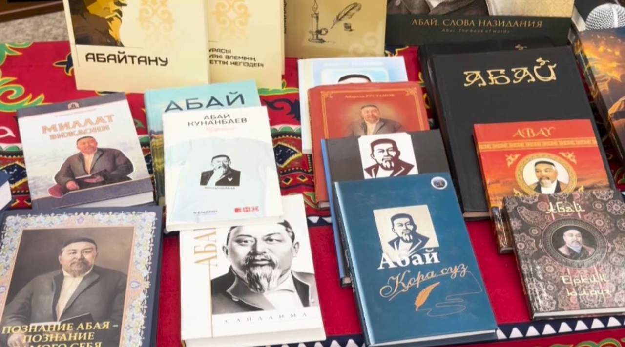 Qazaq qalamgerleriniń kitaptary jaryq kórdi