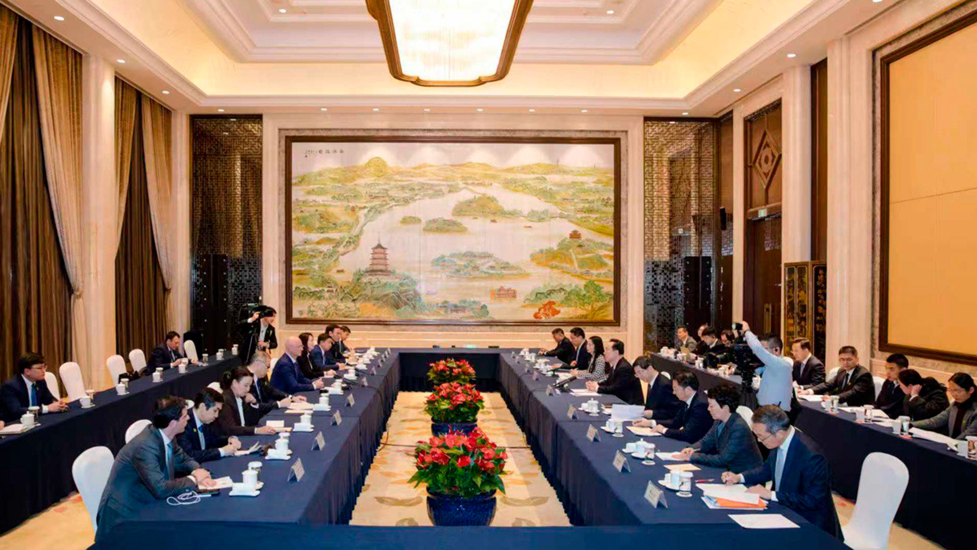 Salalyq yntymaqtastyq ornyǵa tústi