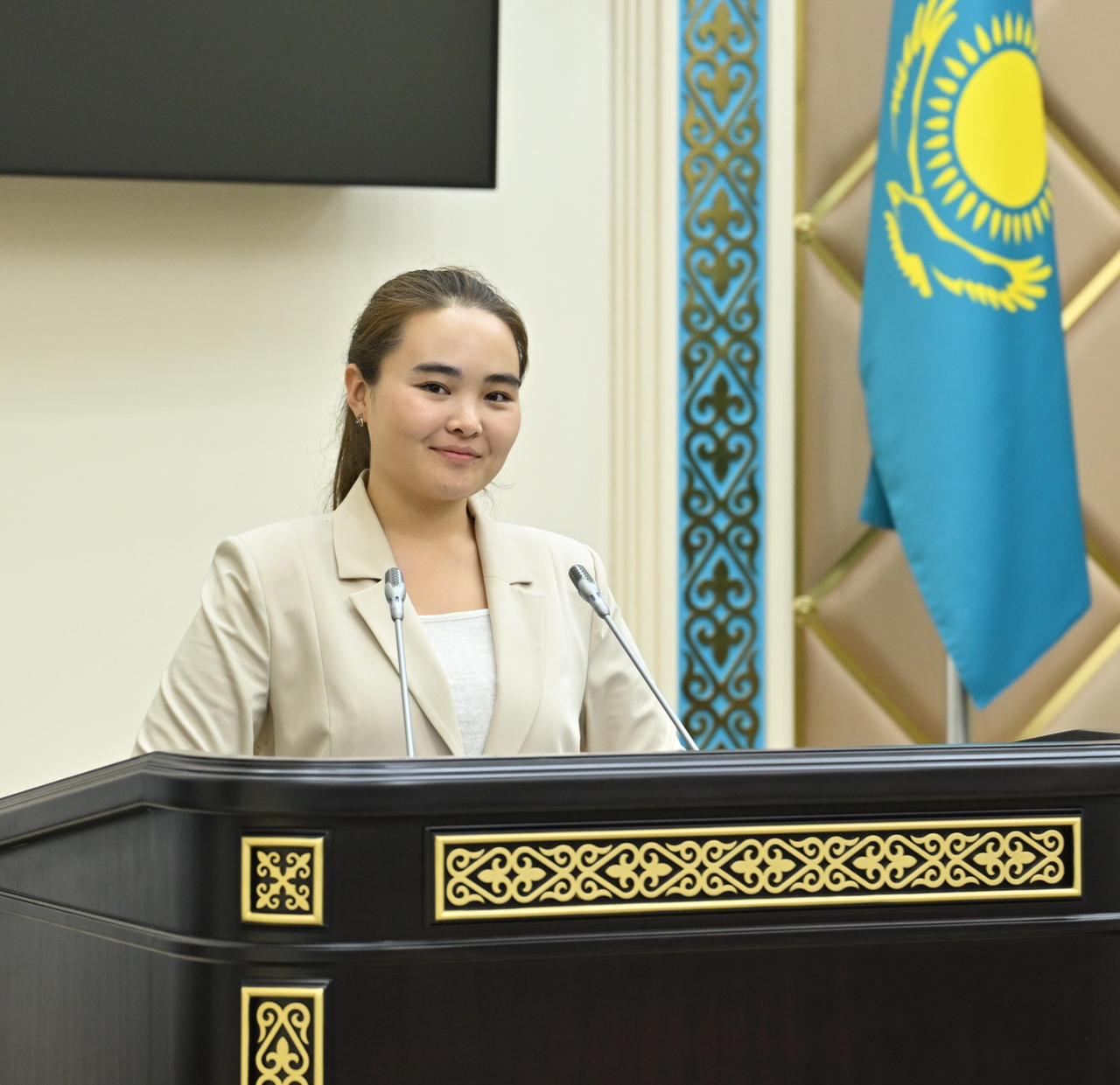 Laýra SANSYZBAEVA: Z urpaq kóp nársege jańasha qaraıdy