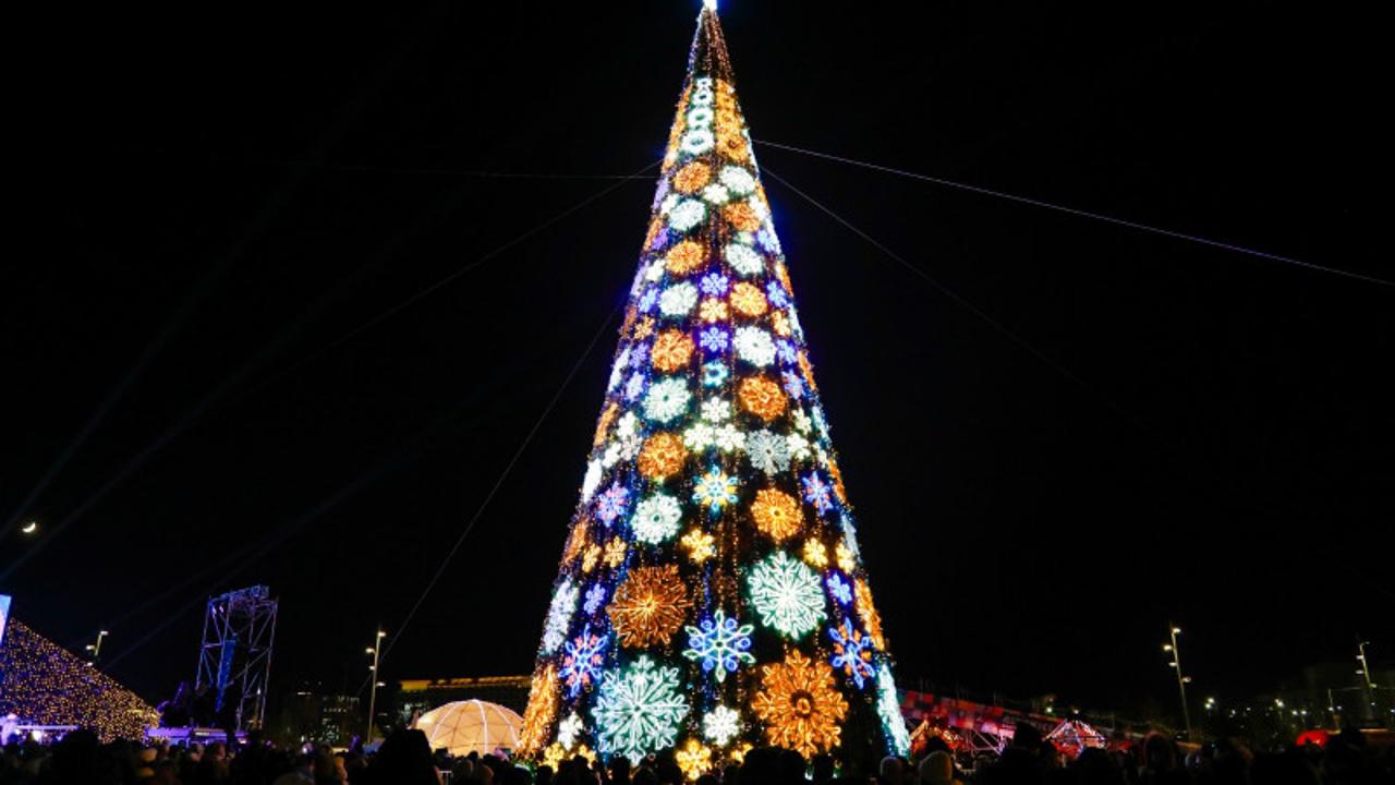 Jańa jyl merekesi qarsańynda Astana men Almatyda qandaı is-sharalar ótedi?