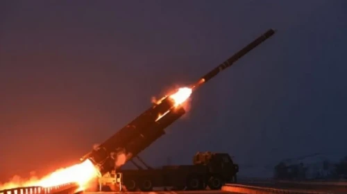 Soltústik Koreıa qanatty zymyrandardy synaqtan ótkizdi