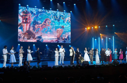 «Qazaqkonsert» kórermenge merekelik konsertin usyndy