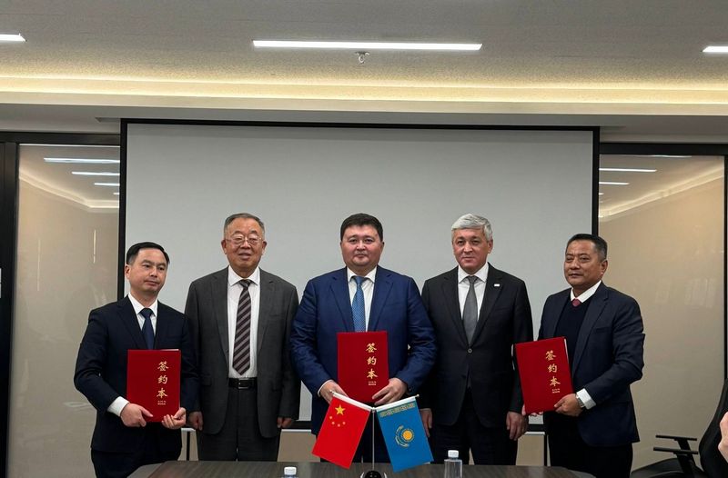 Qaraǵandy – Qytaı arasyn jalǵaıtyn kópir