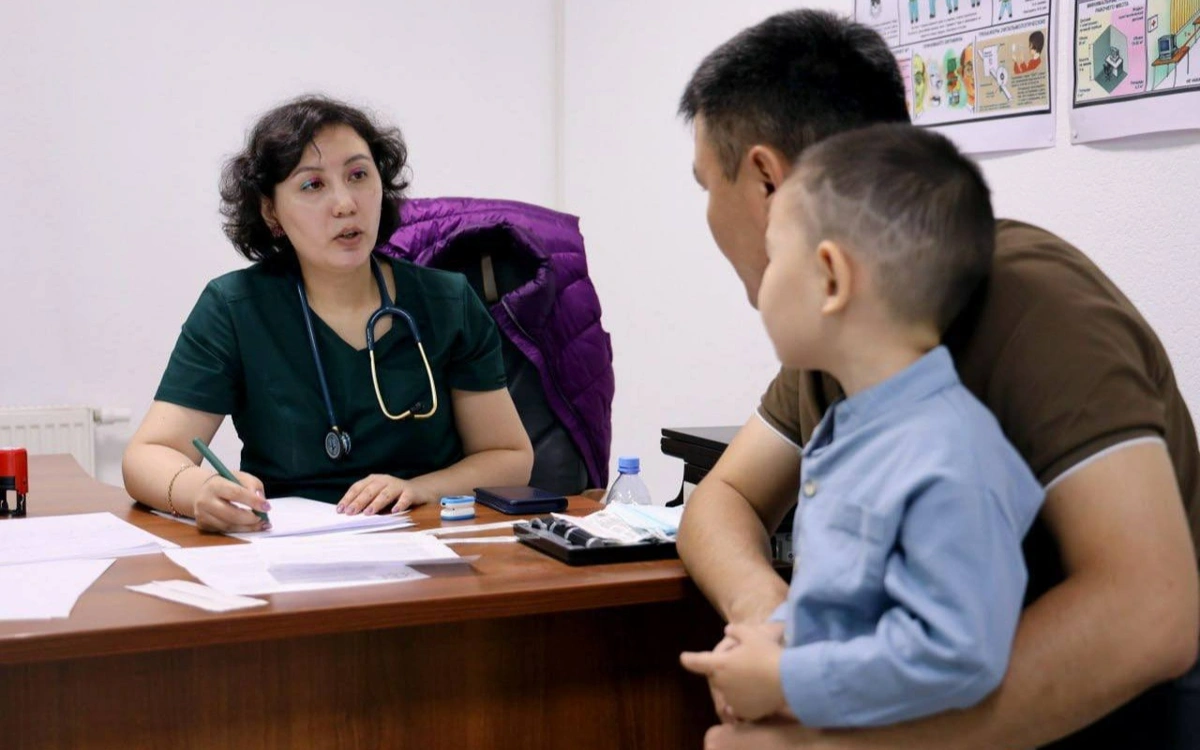 Qazaqstanda 2025 jyly 4 mln-nan astam bala profılaktıkalyq tekserýden ótti