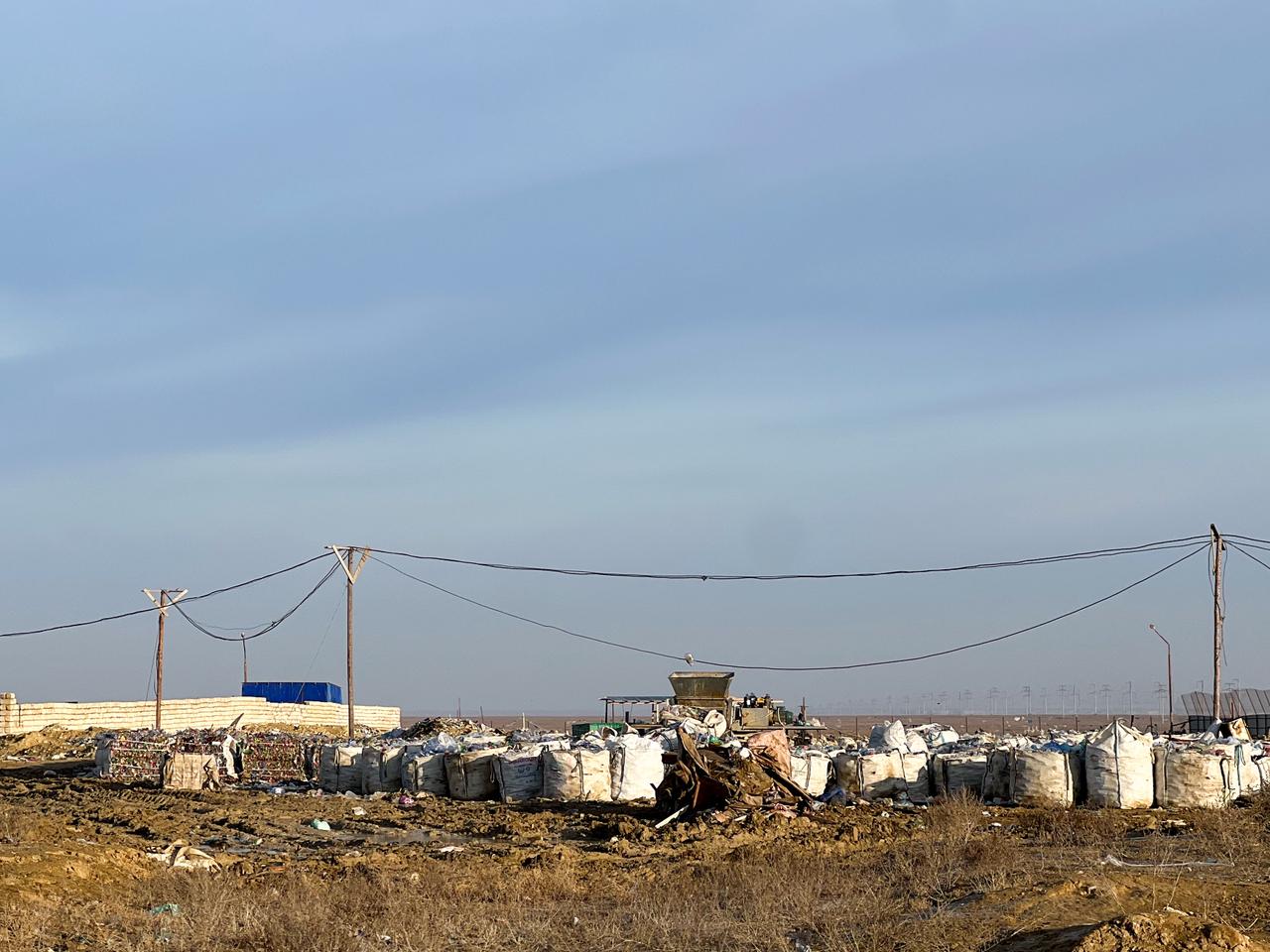 Mańǵystaýda qatty turmystyq qaldyqtardy qabyldaıtyn polıgondar jetispeıdi