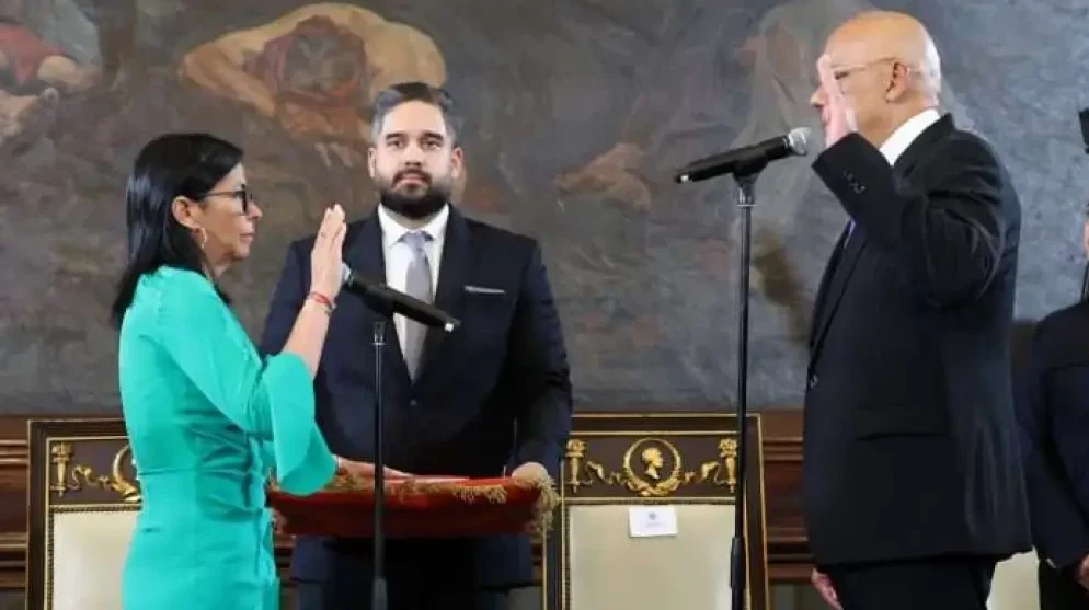 Venesýelada ýaqytsha prezıdent ant qabyldady