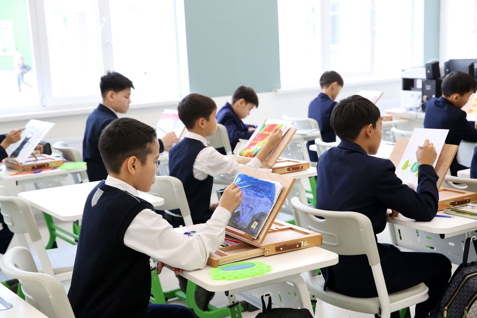 Taza Qazaqstan: Almatyda jalpyqalalyq ekologııalyq chellendj bastaldy