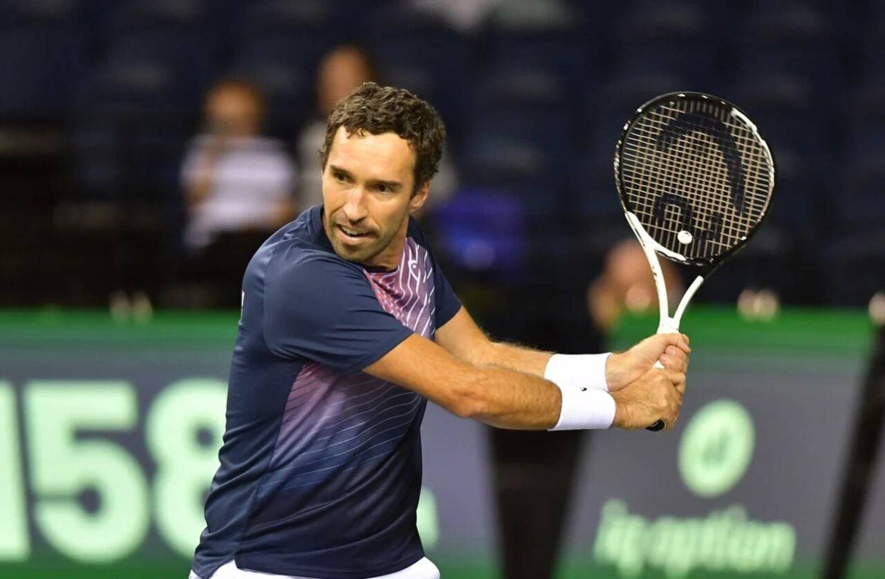 Mıhaıl Kýkýshkın shırek fınalǵa shyqty