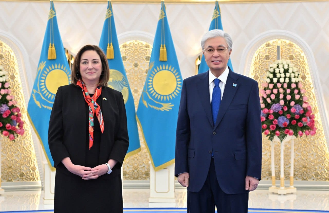 AQSh elshisi: Qazaqstan Prezıdentine senim gramotasyn tapsyrǵanyma óte qýanyshtymyn
