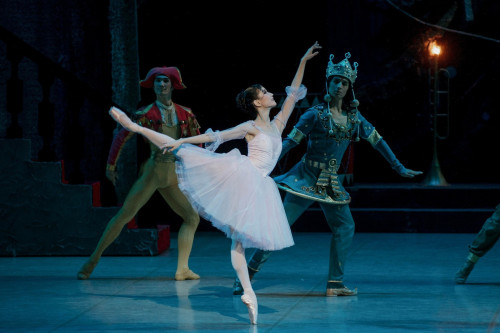 2025 jyly Qazaqstanda teatr bıletteriniń baǵasy rekordtyq deńgeıde qymbattaǵan