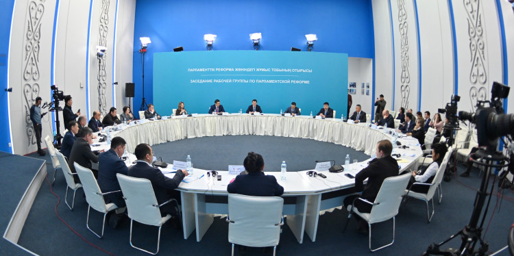 Jumys toby birpalataly jańa Parlamenttiń ataýy qandaı bolatynyn talqylady