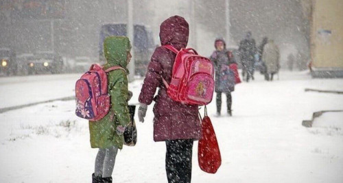 Astanada ekinshi aýysymdaǵy bastaýysh synyp oqýshylary onlaın oqıdy