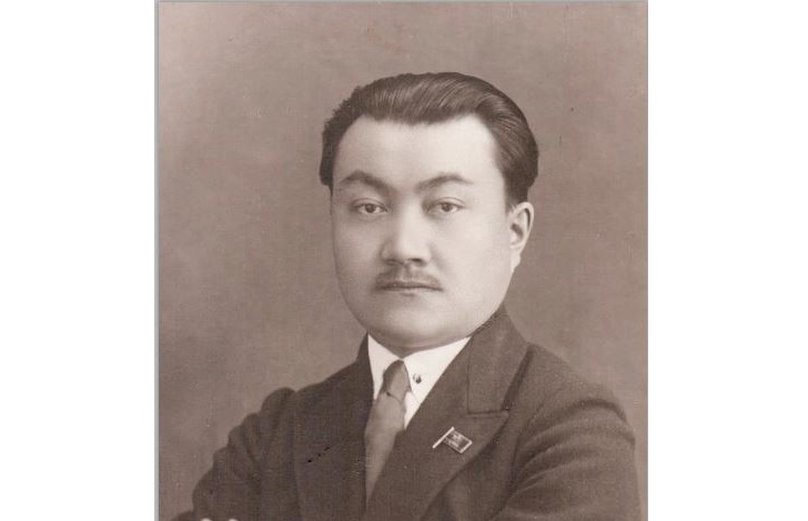 Ult teatrynyń tuńǵysh qoıylymy