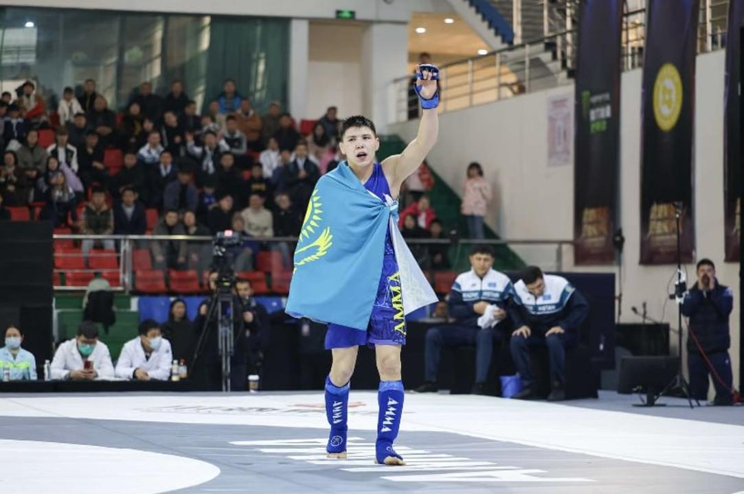 Áskerı sportshy Azııa chempıonatynda top jardy