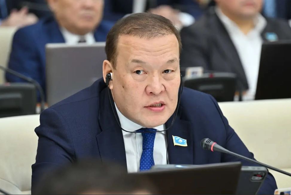 El ekonomıkasy qalaı ósip jatyr: Depýtat qarapaıym sózben túsindirip berdi