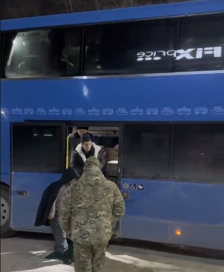 Kókshetaýda shetel azamattary otyrǵan avtobýs jolaýshylary evakýasııalandy