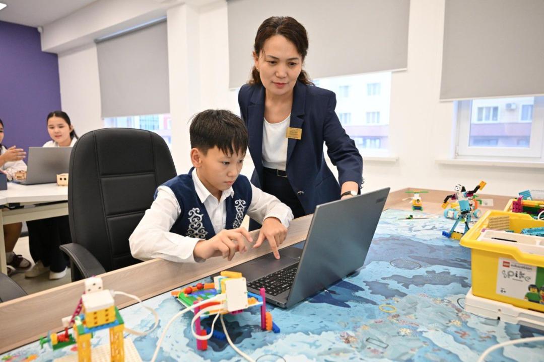 Astanada mektep oqýshylarynyń qaýipsizdigin jasandy ıntellekt baqylaıdy